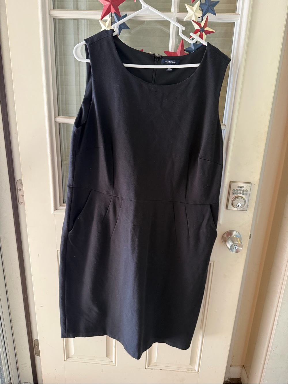 LANDS' END Black Sleeveless Sheath Dress
Size 20 W